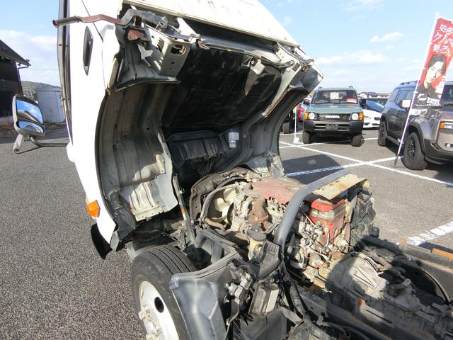 デュトロ 全低床ダンプ　５ＭＴ　ディーゼル　３ｔ積　３人乗り　ダンプシート　スペアタイヤ　パワーウィンドウ　パワステ　運転席エアバック　ダブルタイヤ（54枚目）