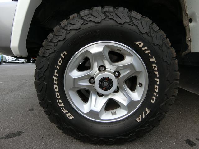 ランドクルーザー７０ バン　４ＷＤ　５ＭＴ　３０ＴＨアニバーサリー　ＢＦＧｏｏｄｉｃｈホワイトレター　リアベッドキット　前後ドライブレコーダー　ＥＴＣ　バックカメラ　シートカバー　純正フルセグナビ　キーレス　禁煙　記録簿（15枚目）