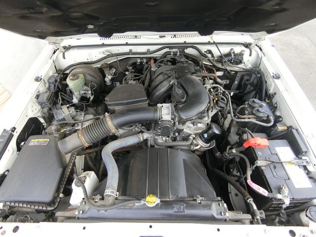 ランドクルーザー７０ バン　４ＷＤ　５ＭＴ　３０ＴＨアニバーサリー　ＢＦＧｏｏｄｉｃｈホワイトレター　リアベッドキット　前後ドライブレコーダー　ＥＴＣ　バックカメラ　シートカバー　純正フルセグナビ　キーレス　禁煙　記録簿（18枚目）