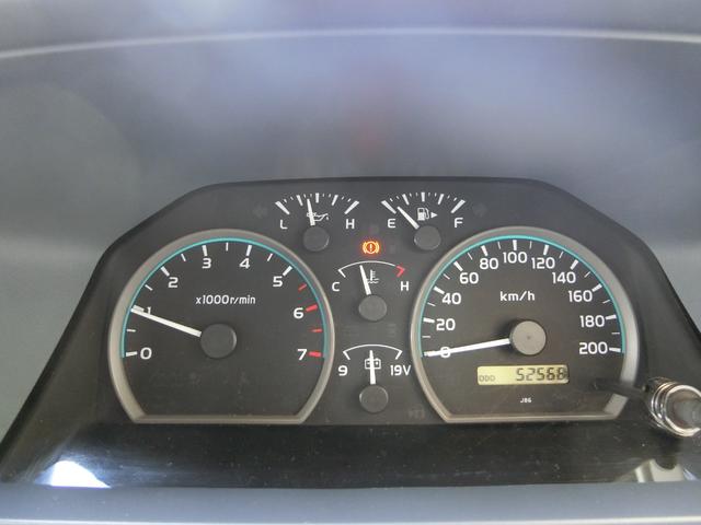 ランドクルーザー７０ バン　４ＷＤ　５ＭＴ　３０ＴＨアニバーサリー　ＢＦＧｏｏｄｉｃｈホワイトレター　リアベッドキット　前後ドライブレコーダー　ＥＴＣ　バックカメラ　シートカバー　純正フルセグナビ　キーレス　禁煙　記録簿（26枚目）