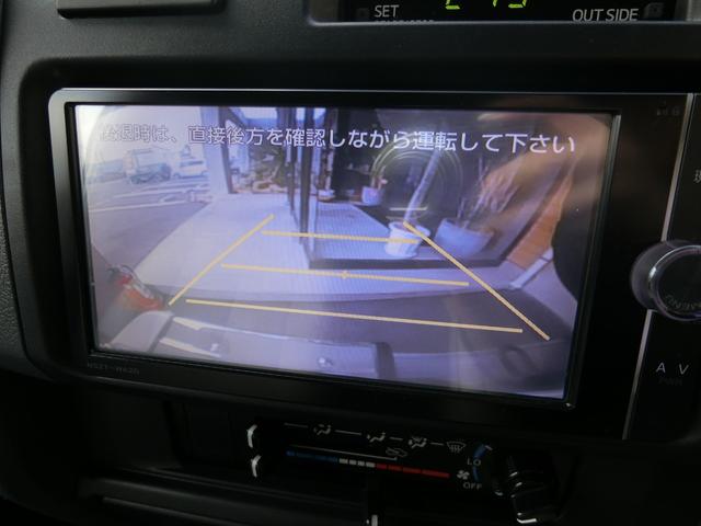 ランドクルーザー７０ バン　４ＷＤ　５ＭＴ　３０ＴＨアニバーサリー　ＢＦＧｏｏｄｉｃｈホワイトレター　リアベッドキット　前後ドライブレコーダー　ＥＴＣ　バックカメラ　シートカバー　純正フルセグナビ　キーレス　禁煙　記録簿（28枚目）