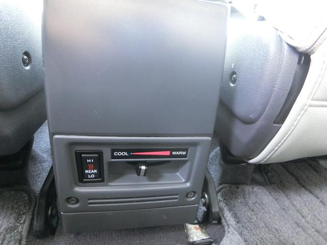 ランドクルーザー７０ バン　４ＷＤ　５ＭＴ　３０ＴＨアニバーサリー　ＢＦＧｏｏｄｉｃｈホワイトレター　リアベッドキット　前後ドライブレコーダー　ＥＴＣ　バックカメラ　シートカバー　純正フルセグナビ　キーレス　禁煙　記録簿（33枚目）