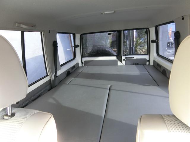 ランドクルーザー７０ バン　４ＷＤ　５ＭＴ　３０ＴＨアニバーサリー　ＢＦＧｏｏｄｉｃｈホワイトレター　リアベッドキット　前後ドライブレコーダー　ＥＴＣ　バックカメラ　シートカバー　純正フルセグナビ　キーレス　禁煙　記録簿（34枚目）