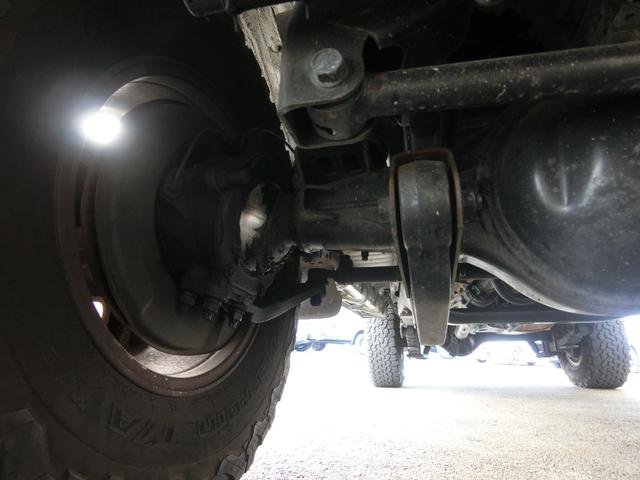 ランドクルーザー７０ バン　４ＷＤ　５ＭＴ　３０ＴＨアニバーサリー　ＢＦＧｏｏｄｉｃｈホワイトレター　リアベッドキット　前後ドライブレコーダー　ＥＴＣ　バックカメラ　シートカバー　純正フルセグナビ　キーレス　禁煙　記録簿（71枚目）
