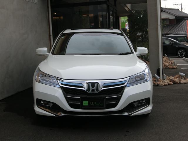 アコードハイブリッド ＥＸ　サンルーフ　バックカメラ　ＥＴＣ　電動リアサンシェード　オートクルーズコントロール　純正ナビ　純正１７インチＡＷ　パワーシート　レザーシート　シートヒーター　Ｂｌｕｅｔｏｏｔｈ接続　記録簿　禁煙（2枚目）