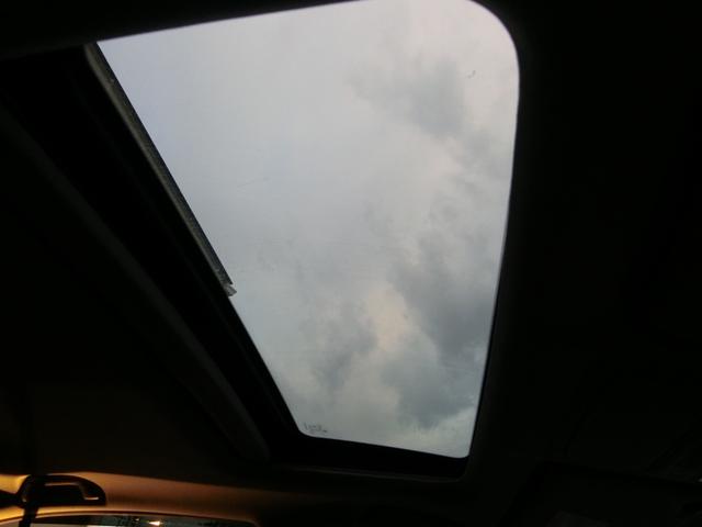 アコードハイブリッド ＥＸ　サンルーフ　バックカメラ　ＥＴＣ　電動リアサンシェード　オートクルーズコントロール　純正ナビ　純正１７インチＡＷ　パワーシート　レザーシート　シートヒーター　Ｂｌｕｅｔｏｏｔｈ接続　記録簿　禁煙（7枚目）