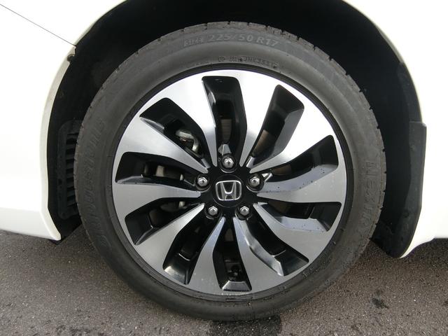 アコードハイブリッド ＥＸ　サンルーフ　バックカメラ　ＥＴＣ　電動リアサンシェード　オートクルーズコントロール　純正ナビ　純正１７インチＡＷ　パワーシート　レザーシート　シートヒーター　Ｂｌｕｅｔｏｏｔｈ接続　記録簿　禁煙（16枚目）