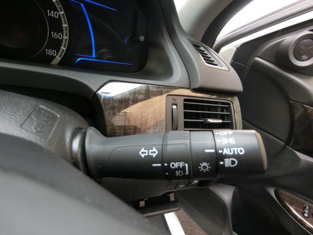 アコードハイブリッド ＥＸ　サンルーフ　バックカメラ　ＥＴＣ　電動リアサンシェード　オートクルーズコントロール　純正ナビ　純正１７インチＡＷ　パワーシート　レザーシート　シートヒーター　Ｂｌｕｅｔｏｏｔｈ接続　記録簿　禁煙（29枚目）