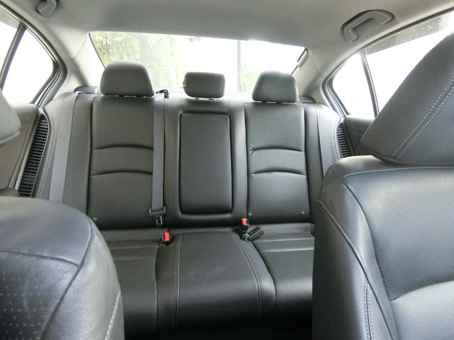 アコードハイブリッド ＥＸ　サンルーフ　バックカメラ　ＥＴＣ　電動リアサンシェード　オートクルーズコントロール　純正ナビ　純正１７インチＡＷ　パワーシート　レザーシート　シートヒーター　Ｂｌｕｅｔｏｏｔｈ接続　記録簿　禁煙（41枚目）