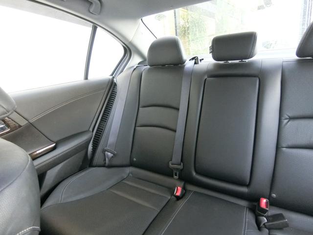 アコードハイブリッド ＥＸ　サンルーフ　バックカメラ　ＥＴＣ　電動リアサンシェード　オートクルーズコントロール　純正ナビ　純正１７インチＡＷ　パワーシート　レザーシート　シートヒーター　Ｂｌｕｅｔｏｏｔｈ接続　記録簿　禁煙（45枚目）