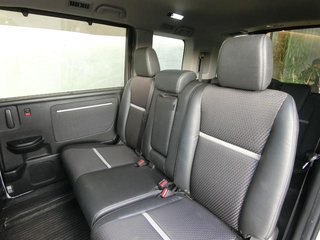 ステップワゴンスパーダ スパーダクールスピリット　アドバンスパッケージα　８人乗り　ターボ　純正ナビ　１６インチＡＷ　クルーズコントロール　両側パワースライドドア　リアわくわくゲート　リアエンターテインメントシステム　バックカメラ　ハーフレザー　シートヒーター　パドルシフト（8枚目）