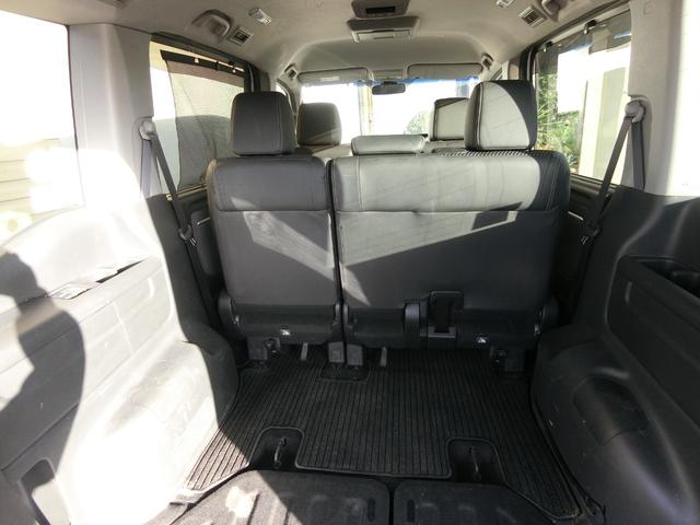 ステップワゴンスパーダ スパーダクールスピリット　アドバンスパッケージα　８人乗り　ターボ　純正ナビ　１６インチＡＷ　クルーズコントロール　両側パワースライドドア　リアわくわくゲート　リアエンターテインメントシステム　バックカメラ　ハーフレザー　シートヒーター　パドルシフト（50枚目）