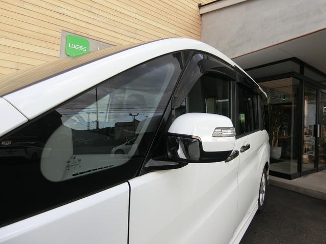 ステップワゴンスパーダ スパーダクールスピリット　アドバンスパッケージα　８人乗り　ターボ　純正ナビ　１６インチＡＷ　クルーズコントロール　両側パワースライドドア　リアわくわくゲート　リアエンターテインメントシステム　バックカメラ　ハーフレザー　シートヒーター　パドルシフト（54枚目）