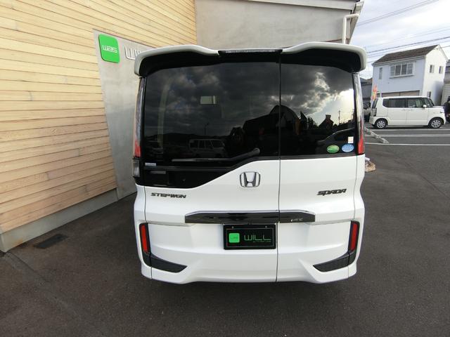 ステップワゴンスパーダ スパーダクールスピリット　アドバンスパッケージα　８人乗り　ターボ　純正ナビ　１６インチＡＷ　クルーズコントロール　両側パワースライドドア　リアわくわくゲート　リアエンターテインメントシステム　バックカメラ　ハーフレザー　シートヒーター　パドルシフト（61枚目）