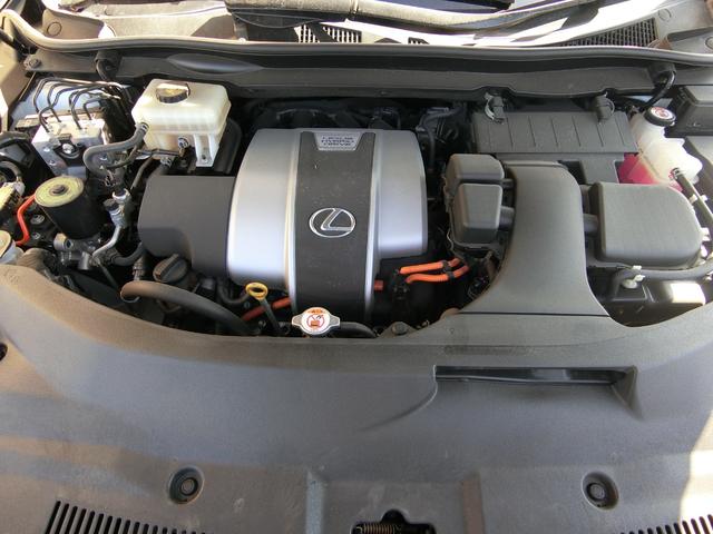 ＲＸ ＲＸ４５０ｈ　Ｆスポーツ　フルタイム４ＷＤ　サンルーフ　アラウンドビューモニター　レーダークルーズ　純正２０インチＡＷ　ＨＵＤ　ＢＳＭ　シートヒーター　シートエアコン　レザーシート　パワーシート　電動リアゲート　禁煙　記録簿（19枚目）