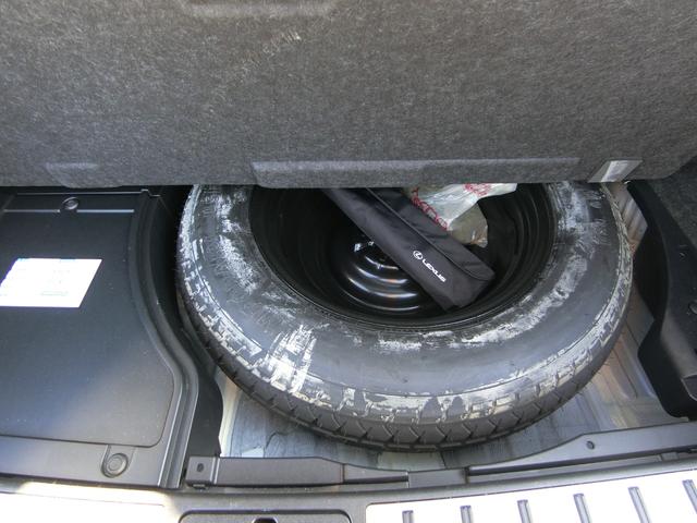 ＲＸ ＲＸ４５０ｈ　Ｆスポーツ　フルタイム４ＷＤ　サンルーフ　アラウンドビューモニター　レーダークルーズ　純正２０インチＡＷ　ＨＵＤ　ＢＳＭ　シートヒーター　シートエアコン　レザーシート　パワーシート　電動リアゲート　禁煙　記録簿（42枚目）