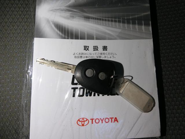 タウンエースバン ＧＬ　２（５）人乗り　ドライブレコーダー　キーレス　運転席助手席エアバック　衝突安全ボディ　ＡＢＳ　運転席パワーウィンドウ　スペアタイヤ　荷室内寸長１７６×幅１４９×高１３０ｍｍ（19枚目）