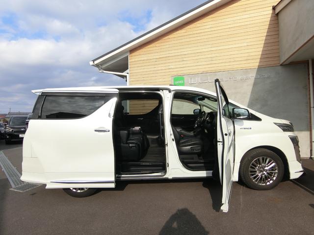 ���X�ł́A�^�C���̎d����͂������A�������݂̃^�C���������劽�}�ł��I���q�l���l�b�g�I�[�N�V�����Ȃǂōw�������^�C���̌������т���������܂��B���킹�ăp���N�̏C����z�C�[���̏C�����s���Ă���܂��B