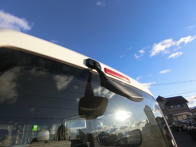 ���ЃN���[�v��Ђ́w�r�[���C�����R�x�̂��Љ�������Ē����܂��B���Y�Ԃ͂������̂��ƃx���c��a�l�v�Ƃ������A���Ԃ܂ŁA���L���Ԏ������h�����s���Ă���܂��B