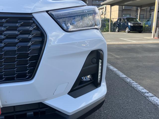 ロッキー プレミアムＧ　ＨＥＶ　９インチディスプレイ　パノラマモニタ　追従式クルーズコントロール　ＵＳＢ接続　衝突被害軽減　盗難防止　Ｂｌｕｅｔｏｏｔｈ対応　衝突安全ボディ　アルミホイル　ＬＥＤライト　オートＬＥＤ　Ｓヒーター　記録簿　スマートキー　禁煙　オートライト（37枚目）