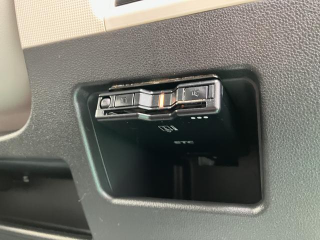 ムーヴキャンバス ＧメイクアップＶＳ　ＳＡＩＩＩ　踏み間違え防止　ＡＨＢ　衝突安全ボディ　電動格納ミラー　ＬＥＤライト　キーフリーシステム　オートライト　セキュリティアラーム　エアバック　ＡＢＳ　プッシュスタートスマートキー　両側パワードア　１オーナ（5枚目）