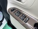 ＧメイクアップＶＳ　ＳＡＩＩＩ　踏み間違え防止　ＡＨＢ　衝突安全ボディ　電動格納ミラー　ＬＥＤライト　キーフリーシステム　オートライト　セキュリティアラーム　エアバック　ＡＢＳ　プッシュスタートスマートキー　両側パワードア　１オーナ（30枚目）