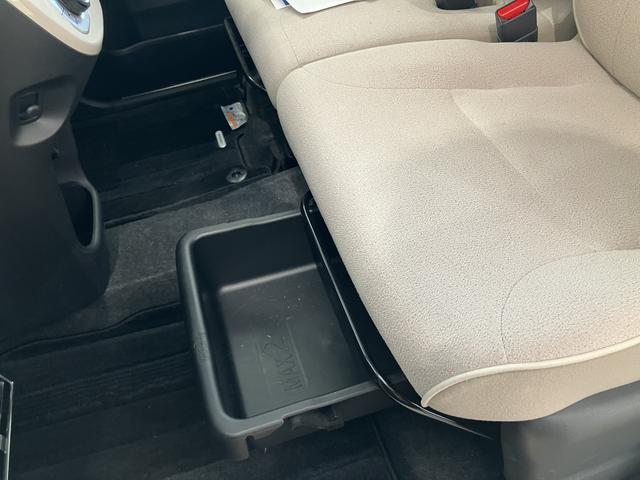 ムーヴキャンバス ＧメイクアップＶＳ　ＳＡＩＩＩ　踏み間違え防止　ブルートゥースオーディオ　パノラミックビューモニター　カーナビ　禁煙　ＡＨＢ　ＥＴＣ車載器　ＤＶＤ　ＳＤ　シートヒータ　キーフリーシステム　ＵＳＢ接続　エアバック　ＡＢＳ　記録簿（44枚目）