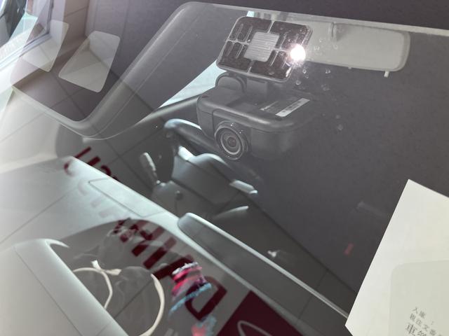 ムーヴキャンバス Ｇブラックアクセントリミテッド　ＳＡＩＩＩ　パノラマカメラ　レーンアシスト　ブルートゥース　ＤＶＤ再生　記録簿　キーフリー　アイドリングストップ　オートライト　ＥＴＣ　エアバッグ　スマートキー　ナビ　ＡＢＳ　禁煙車　ワンオーナー　ＳＤナビ（38枚目）