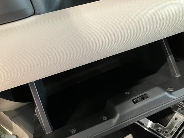 ムーヴキャンバス Ｇブラックアクセントリミテッド　ＳＡＩＩＩ　パノラマカメラ　レーンアシスト　ブルートゥース　ＤＶＤ再生　記録簿　キーフリー　アイドリングストップ　オートライト　ＥＴＣ　エアバッグ　スマートキー　ナビ　ＡＢＳ　禁煙車　ワンオーナー　ＳＤナビ（39枚目）