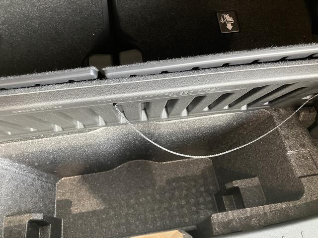 ムーヴキャンバス Ｇブラックアクセントリミテッド　ＳＡＩＩＩ　パノラマカメラ　レーンアシスト　ブルートゥース　ＤＶＤ再生　記録簿　キーフリー　アイドリングストップ　オートライト　ＥＴＣ　エアバッグ　スマートキー　ナビ　ＡＢＳ　禁煙車　ワンオーナー　ＳＤナビ（43枚目）