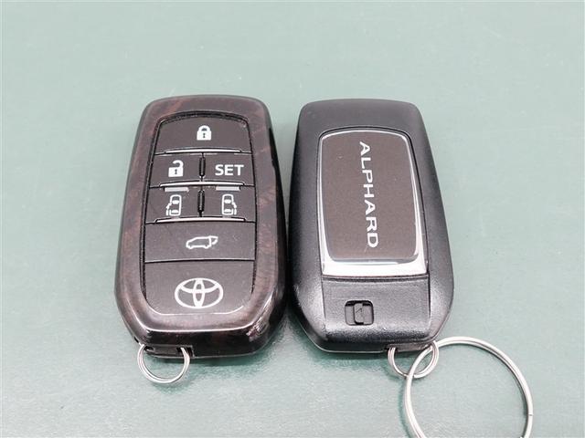 アルファードハイブリッド ＳＲ　Ｃパッケージ　サンルーフ　４ＷＤ　フルセグ　メモリーナビ　ＤＶＤ再生　ミュージックプレイヤー接続可　後席モニター　バックカメラ　衝突被害軽減システム　ＥＴＣ　両側電動スライド　ＬＥＤヘッドランプ　乗車定員７人（36枚目）