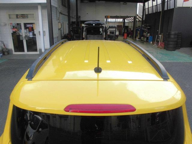 ジープ・レネゲード トレイルホーク トレイルホーク(5名)SDナビ8インチ フルセグ地デジ DVD SD バックカメラ ETC ドライブレコーダー前後 オートライト オートエアコン ディスチャージヘッドランプ 純正17インチアルミ(12枚目)