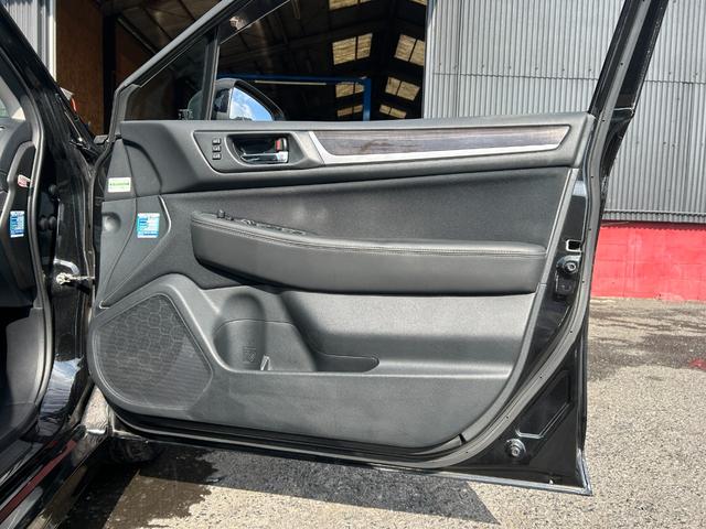 レガシィB4 ベースグレード アイサイト サンルーフ Bluetooth対応純正ナビフルセグTV・バックカメラ 禁煙車 全席シートヒーター 純正18インチアルミ(30枚目)