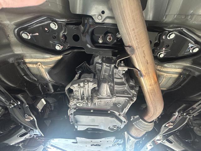 レガシィB4 ベースグレード アイサイト サンルーフ Bluetooth対応純正ナビフルセグTV・バックカメラ 禁煙車 全席シートヒーター 純正18インチアルミ(65枚目)