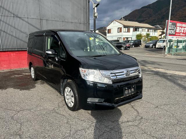 ステップワゴン Ｇ　スマートスタイルエディション　両側パワースライドドア　Ｂｌｕｅｔｏｏｔｈ対応ナビフルセグＴＶ・バックカメラ　ＥＴＣ　フリップダウンモニター（2枚目）