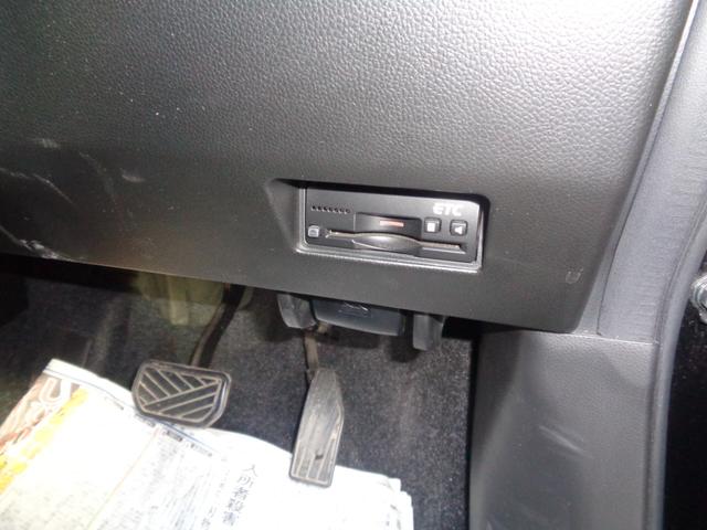 スイフト ハイブリッドML 純正8インチナビ/フルセグ/Bluetooth/運席シートヒーター/パドルシフト/オートライト/DVD再生/レーダーブレーキ/レーンアシスト/レーダークルーズ(32枚目)