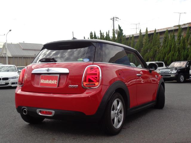 MINI クーパー スマートキー・ペッパーパッケージ・ユニオンジャックテール・純正ナビ・BT・バックカメラ・アイドリングストップ・LEDライト・LEDフォグ・トノカバー・ETC・前後ドラレコ・禁煙(13枚目)