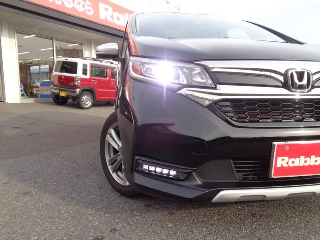 フリード＋ハイブリッド ハイブリッド・クロスターホンダセンシング　スマートキー・ＤＯＰ９インチナビＴＶ・Ｂカメラ・ＢＴ・両側パワスラ・純１６インチＡＷ・アダプティブクルーズ・ＬＥＤライト・無限シフトノブ・ルーフラック・前後ドラレコ・シートヒーター・ワンオーナー（4枚目）