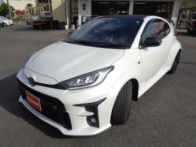 ＧＲヤリス ＲＳ　スマートキー・純正ＤＡ・フルセグ・Ｂカメラ・ＢＴ・アダプティブクルーズ・ＨＵＤ・ＢＳＭ・ＨＫＳマフラー・タナベダウンサス・ルーフスポイラー・シートヒーター・前後ドラレコ・ＥＴＣ・禁煙（9枚目）