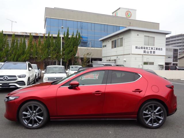 ＭＡＺＤＡ３ファストバック １５Ｓツーリング　８．８インチナビ／フルセグ／ＤＶＤ再生／Ｂｌｕｅｔｏｏｔｈ／パノラミックビューカメラ／ＥＴＣ／ＢＳＭ／ＨＵＤ／オートライト／オートハイビーム（11枚目）