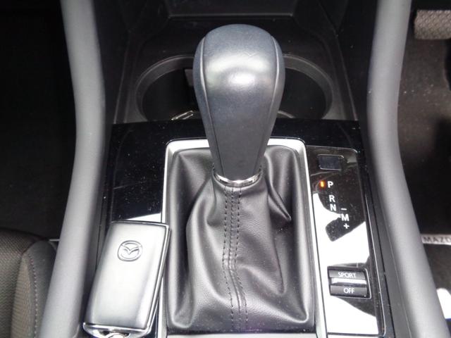 ＭＡＺＤＡ３ファストバック １５Ｓツーリング　８．８インチナビ／フルセグ／ＤＶＤ再生／Ｂｌｕｅｔｏｏｔｈ／パノラミックビューカメラ／ＥＴＣ／ＢＳＭ／ＨＵＤ／オートライト／オートハイビーム（34枚目）