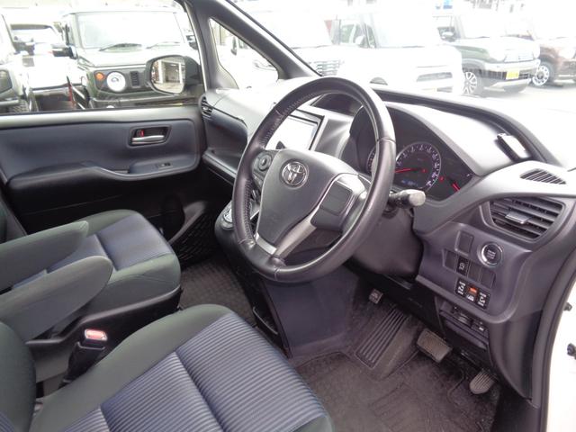 ノア Ｓｉ　９ｉｎナビ／フルセグ／１１型フリップダウンモニター／７人乗り／Ｂｌｕｅｔｏｏｔｈ／バックカメラ／ＤＶＤ再生／両側パワースライドドア／ドラレコ（23枚目）