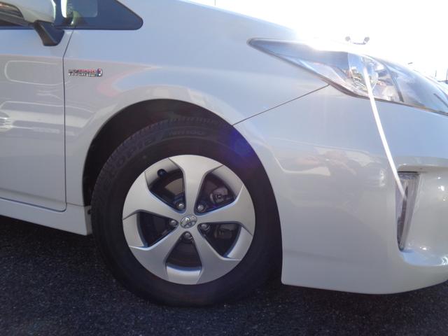 プリウス Ｓ　／スマートキー／プッシュスタート／純正ナビ／フルセグ／バックカメラ／ＨＩＤヘッドライト／ＥＴＣ／ドラレコ前後／ユーザー買取／禁煙車（5枚目）