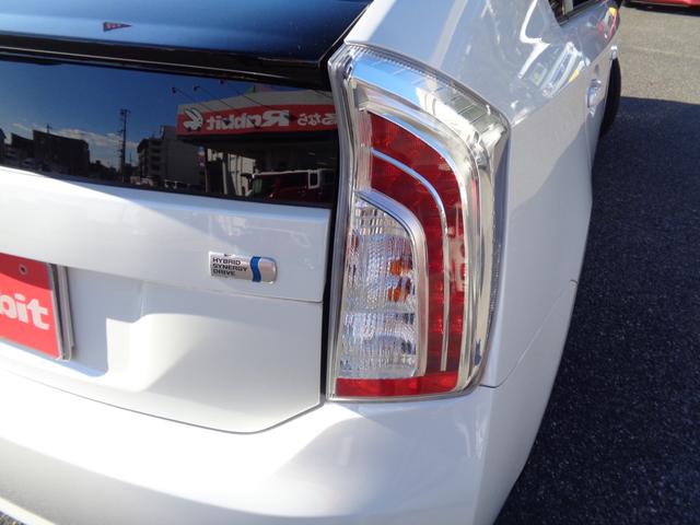 プリウス Ｓ　／スマートキー／プッシュスタート／純正ナビ／フルセグ／バックカメラ／ＨＩＤヘッドライト／ＥＴＣ／ドラレコ前後／ユーザー買取／禁煙車（14枚目）