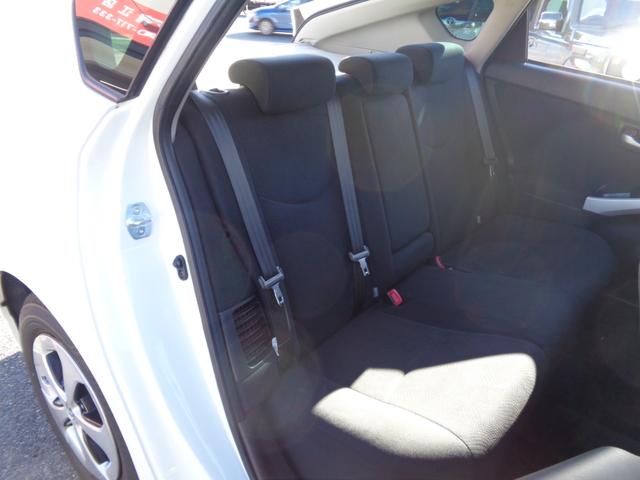 プリウス Ｓ　／スマートキー／プッシュスタート／純正ナビ／フルセグ／バックカメラ／ＨＩＤヘッドライト／ＥＴＣ／ドラレコ前後／ユーザー買取／禁煙車（18枚目）