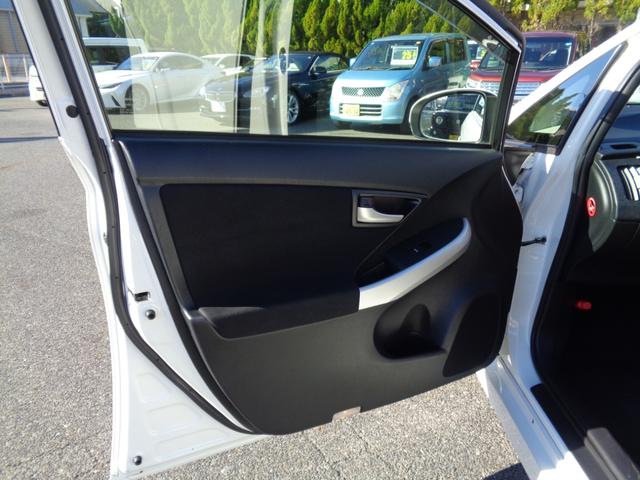 プリウス Ｓ　／スマートキー／プッシュスタート／純正ナビ／フルセグ／バックカメラ／ＨＩＤヘッドライト／ＥＴＣ／ドラレコ前後／ユーザー買取／禁煙車（39枚目）