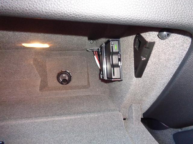 マカン マカン　ターボ　エントリー＆ドライブ・スポーツクロノ・アルカンターラルーフ・ＰＡＳＭ・純ＨＤＤナビＴＶ・Ｓ，Ｂカメラ・ＢＴ・赤革・Ｐシート・シートヒーター・ＢＯＳＥ・Ｐバックドア・前後ドラレコ・ＥＴＣ（41枚目）