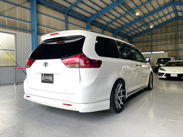 シエナ XLE 新車並行輸入車/実走行/BC Forged 鍛造ホイール/BC RACING 車高調/デジタルインナーミラー/ディスプレイオーディオ/FRエアロ/サンルーフ/レザーシート/電動格納ミラー/キーレス(6枚目)