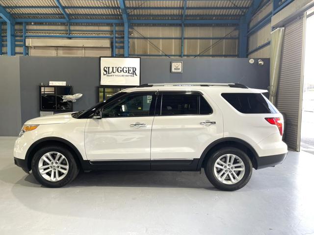 エクスプローラー ＸＬＴ　エコブースト　エクスクルーシブ　ディーラー車／パノラマサンルーフ／ＡＬＰＩＮＥ後席モニター／レザーシート／純正オプションＳＤナビ，ＴＶ／ブラインドスポット／クルーズコントロール／ＦＳＲカメラ／シートヒーター／コーナーセンサー／ＥＴＣ（8枚目）