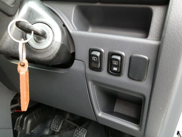 ネイキッド ターボＧ　５速マニュアル　ナビ　Ｂｌｕｅｔｏｏｔｈ　ドライブレコーダー　タイミングベルト交換済み　キーレス　電動格納ミラー　純正アルミホイール（16枚目）